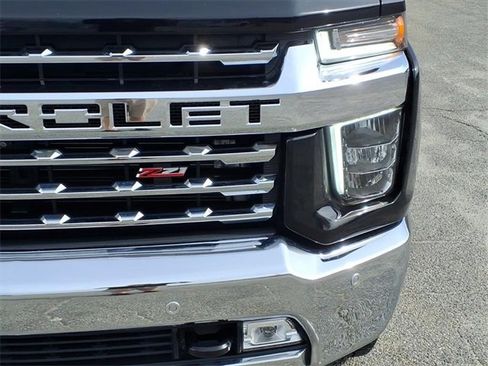 Certified 2022 Chevrolet Silverado 2500 LTZ w/ LTZ Premium Package image 9