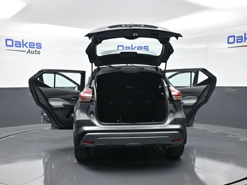 Used 2023 Nissan Kicks SR w/ SR Premium Package image 54