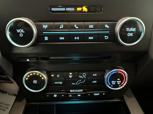 Used 2018 Ford Expedition Max XLT image 20