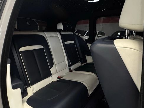 Used 2022 Rolls-Royce Cullinan image 30