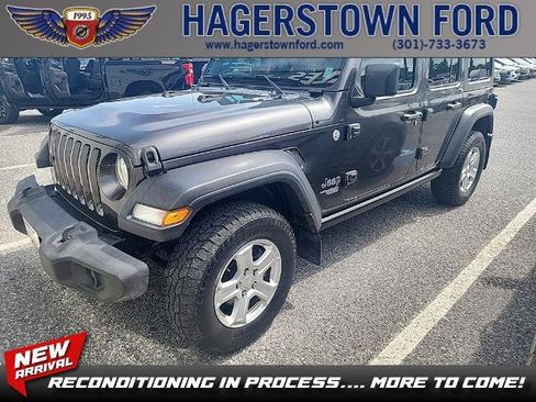 Used 2018 Jeep Wrangler Unlimited Sport S AWD/4WD image 1