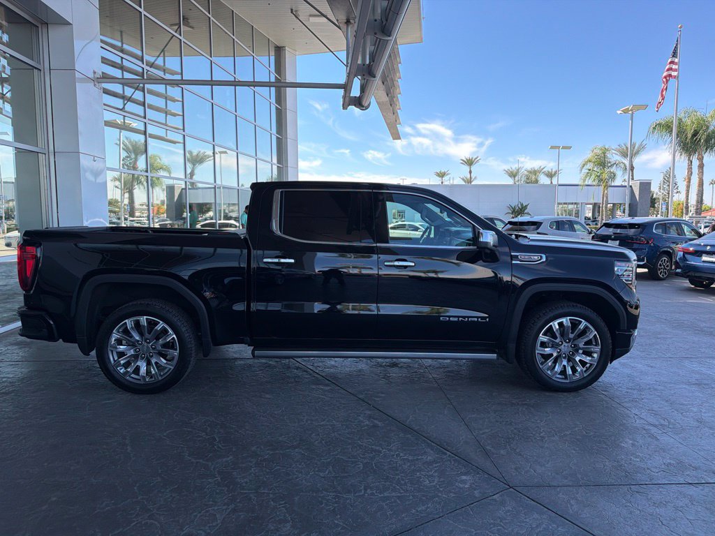 Used 2024 GMC Sierra 1500 Denali w/ Denali Reserve Package AWD/4WD image 3