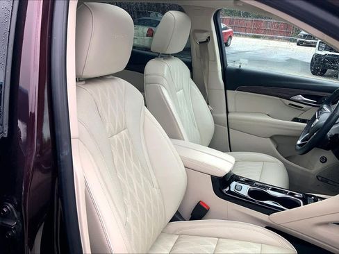 Used 2021 Buick Envision Avenir w/ Technology Package II image 7