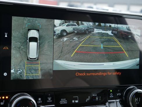 Used 2024 Toyota Highlander Platinum image 20