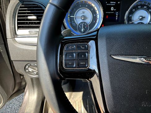 Used 2014 Chrysler 300 S AWD/4WD image 12