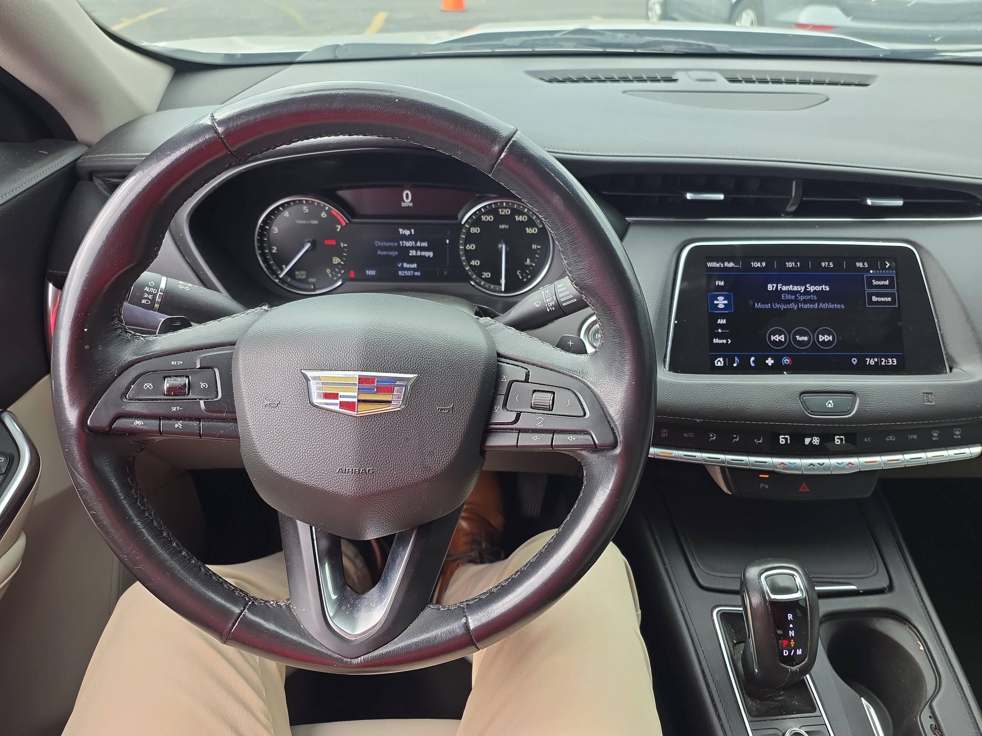Used 2019 Cadillac XT4 Luxury FWD image 14