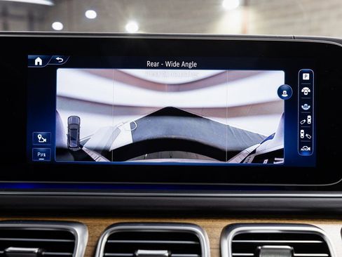 Used 2024 Mercedes-Benz Maybach GLS 600 4MATIC image 19