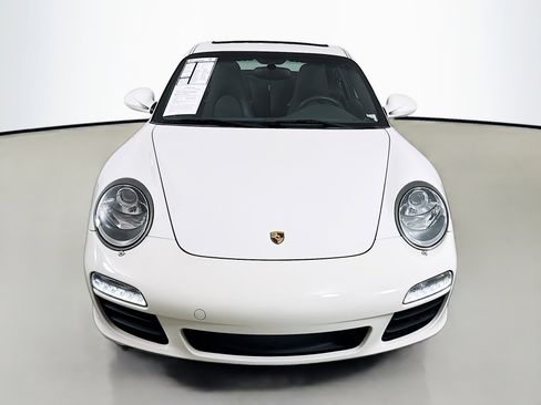 Used 2009 Porsche 911 Carrera RWD image 2