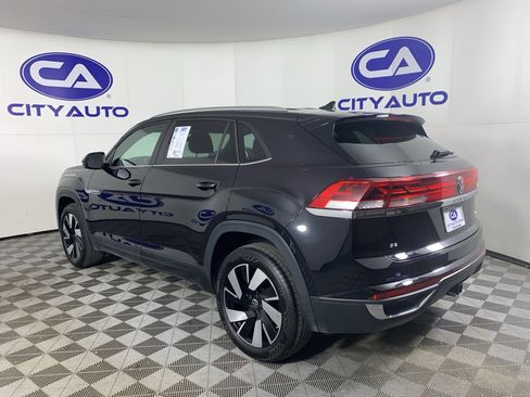 Used 2025 Volkswagen Atlas Cross Sport SE image 5