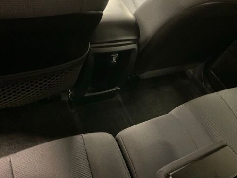 Used 2006 Mitsubishi Endeavor LS AWD/4WD image 21