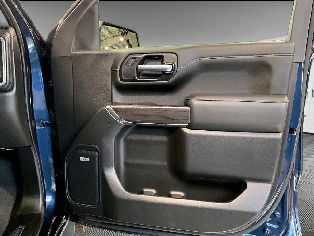 Used 2022 Chevrolet Silverado 1500 LTZ w/ LTZ Convenience Package II AWD/4WD image 12