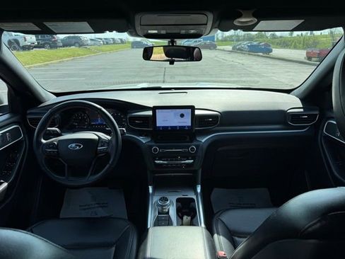 Used 2020 Ford Explorer XLT w/ Equipment Group 202A image 21