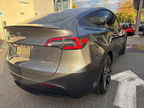 Used 2023 Tesla Model Y Performance image 19