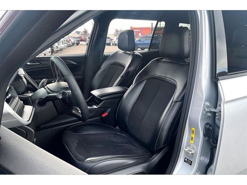 Used 2024 Jeep Grand Cherokee L Laredo AWD/4WD image 28