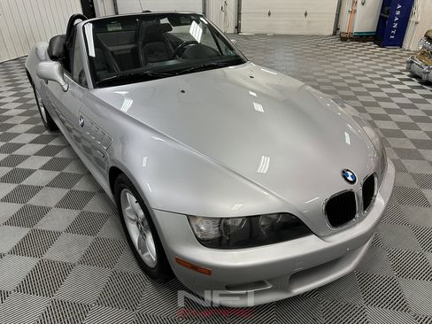 Used 2000 BMW Z3 2.5i image 9