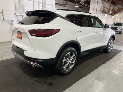 Used 2024 Chevrolet Blazer LT AWD/4WD image 9