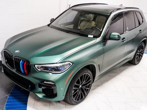 Used 2020 BMW X5 M50i w/ Premium Package image 16