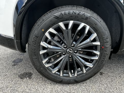 New 2026 Nissan Rogue Platinum w/ Platinum Premium Package AWD/4WD image 10
