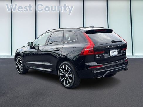 Used 2025 Volvo XC60 B5 Plus AWD/4WD image 7