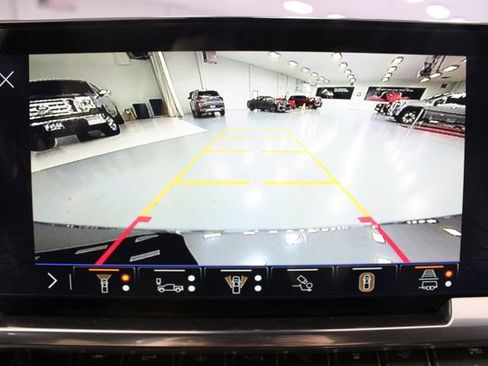 New 2026 GMC Sierra 1500 SLT image 4