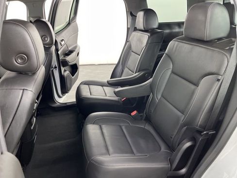 Used 2023 GMC Acadia SLT w/ Elevation Edition image 42