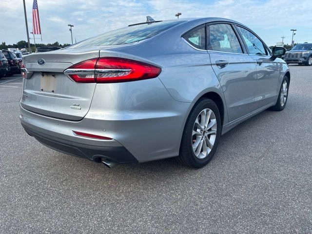 Used 2020 Ford Fusion SE FWD image 4