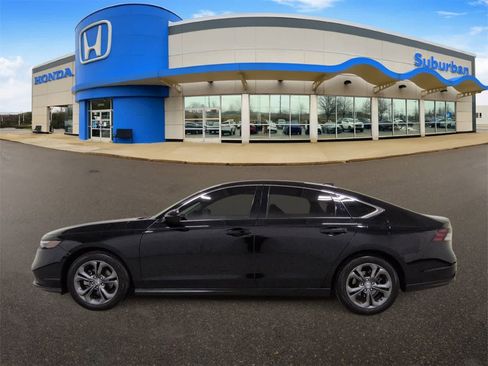 Used 2023 Honda Accord EX image 5
