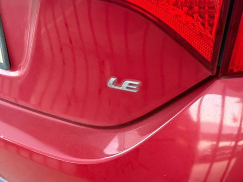 Used 2016 Toyota Corolla LE FWD image 7
