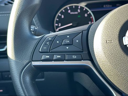 New 2025 Nissan Sentra SV w/ Trunk Package image 17