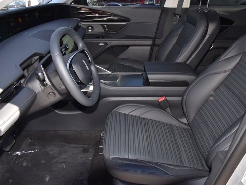 New 2026 Lincoln Nautilus Reserve w/ Jet Appearance Package image 13