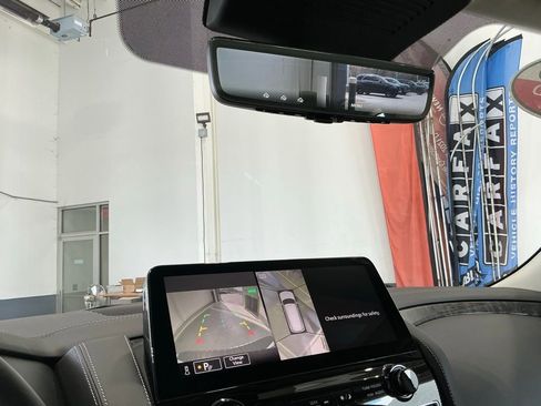 Used 2024 Nissan Armada Platinum w/ Captain's Chairs Package image 7