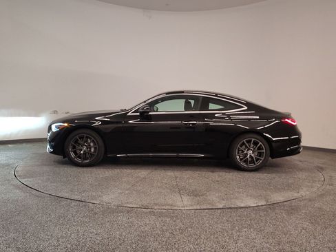 Used 2026 Mercedes-Benz CLE 300 4MATIC Coupe image 2
