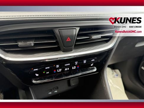 Used 2024 Buick Encore GX Avenir w/ Avenir Convenience Package AWD/4WD image 18