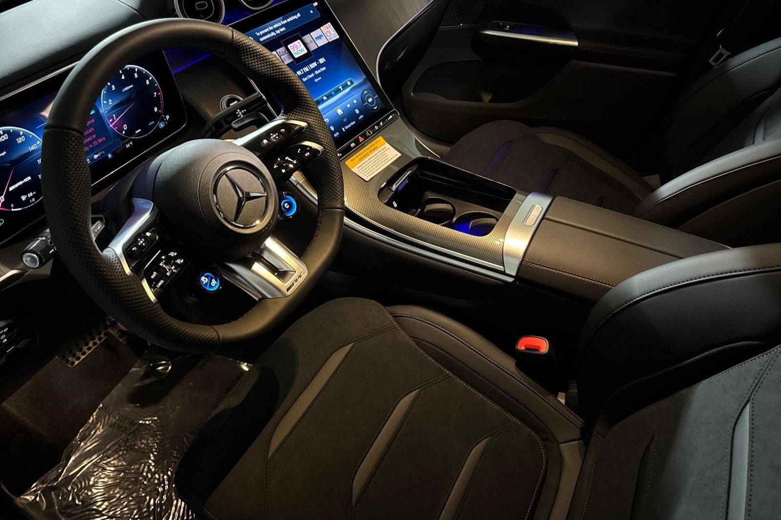 Used 2026 Mercedes-Benz GLC 43 AMG 4MATIC image 4