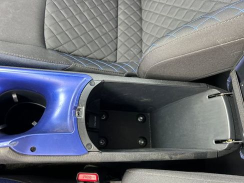 Used 2021 Toyota C-HR XLE image 18