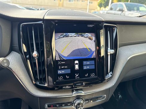 Used 2020 Volvo XC60 T8 Inscription image 23