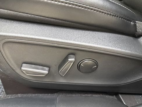 Used 2025 Ford Escape SE FWD image 26