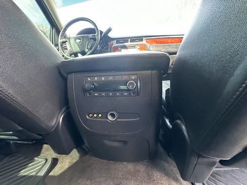 Used 2013 Chevrolet Tahoe LTZ image 30