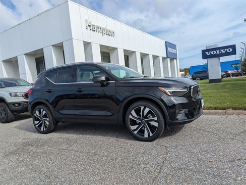 New 2025 Volvo XC40 B5 Plus w/ Protection Package Premier image 2