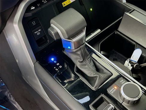 Used 2023 Toyota Tundra Platinum w/ Advanced Package image 16