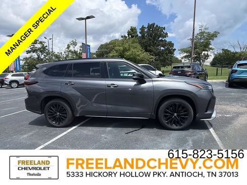 Used 2024 Toyota Highlander XSE AWD/4WD image 2