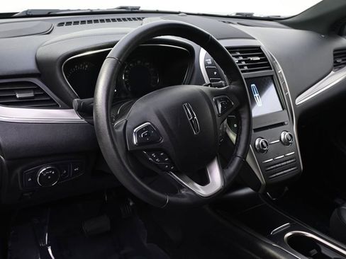 Used 2018 Lincoln MKC Premiere FWD image 9