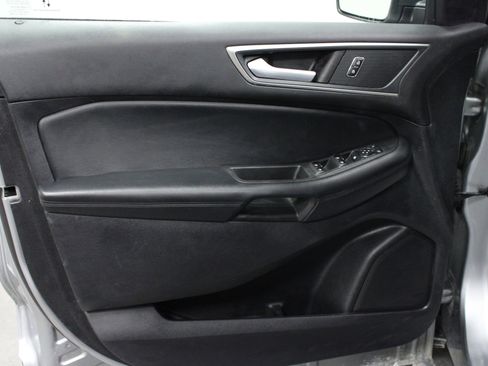 Used 2022 Ford Edge SEL image 11