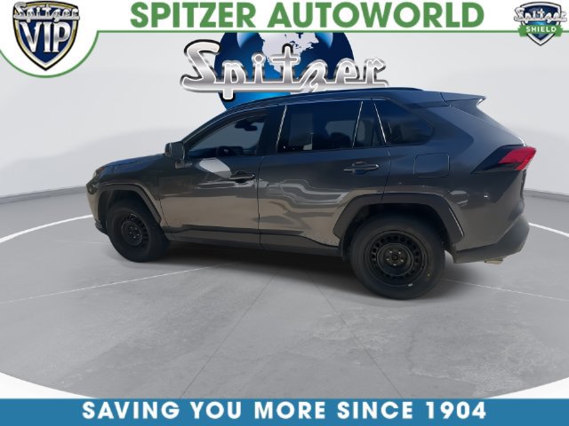 Used 2019 Toyota RAV4 LE AWD/4WD image 10