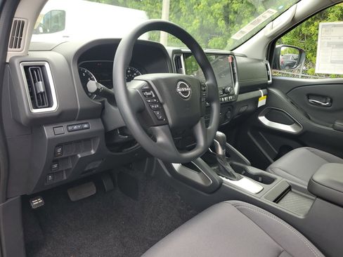 New 2025 Nissan Frontier SV image 10