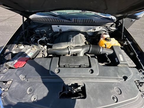 Used 2015 Lincoln Navigator 2WD image 18