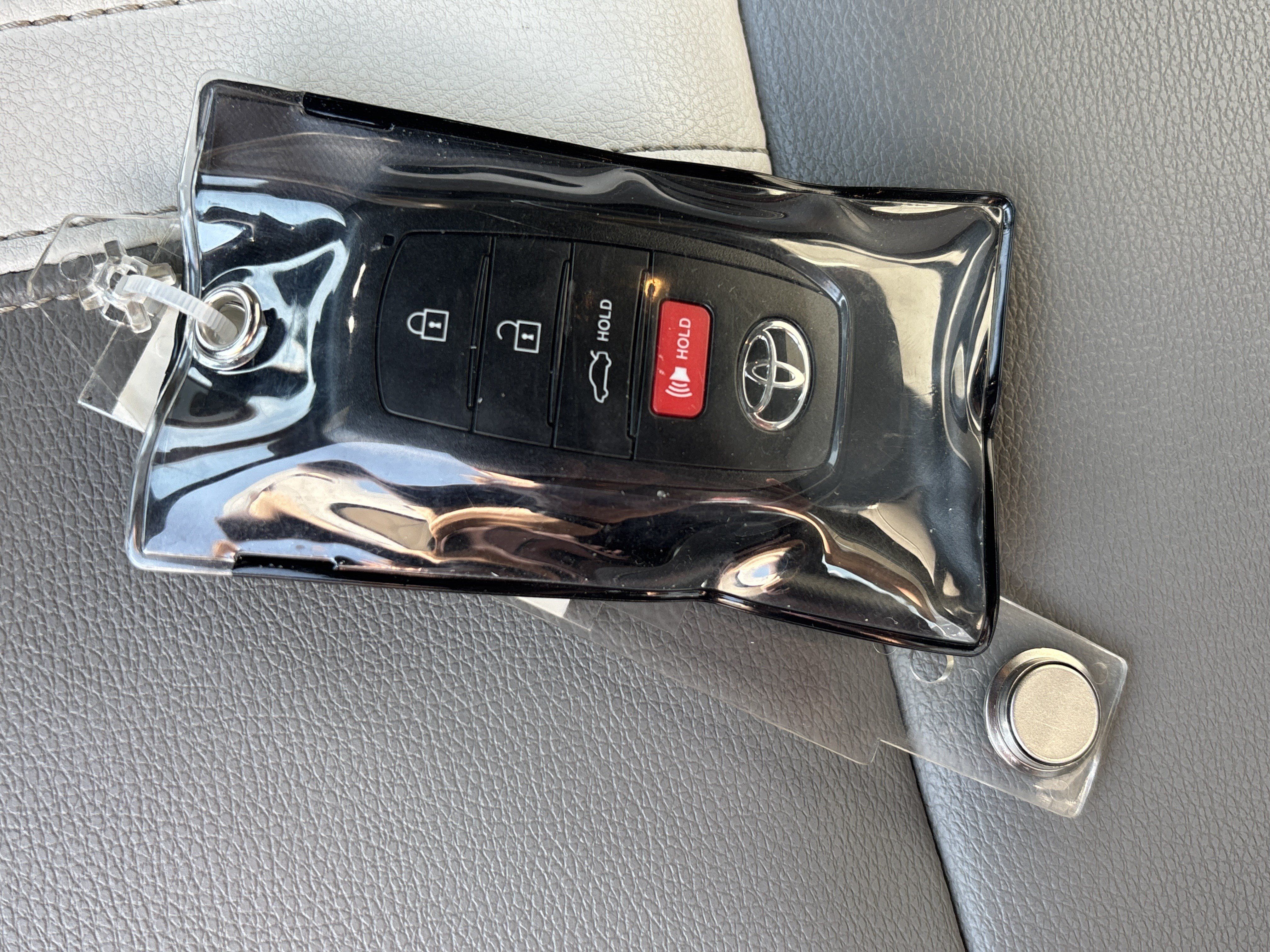Used 2025 Toyota Camry SE FWD image 36