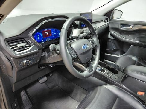 Certified 2022 Ford Escape Titanium image 23