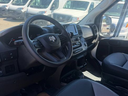 Used 2026 RAM ProMaster 2500 w/ Convenience Group FWD image 11