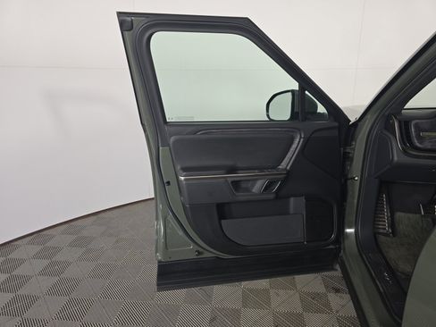 Used 2022 Rivian R1T Launch Edition AWD/4WD image 16